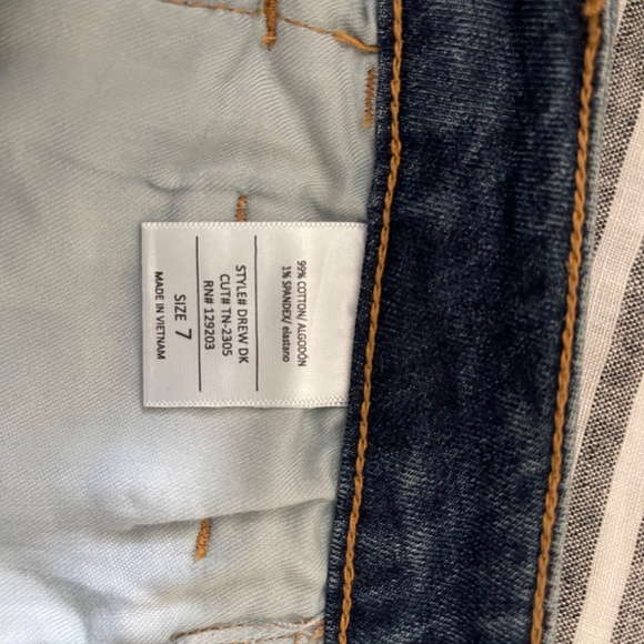 Carly Jean - skinny Jean 07 - Picture 2 of 8